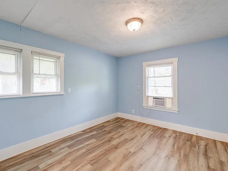 1308 E Taylor St — Photo 29