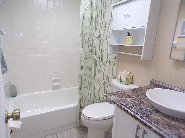 4016 Oakview Dr #J8 — Photo 16