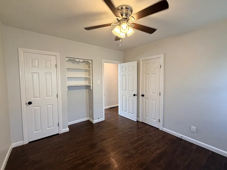 Middle Room