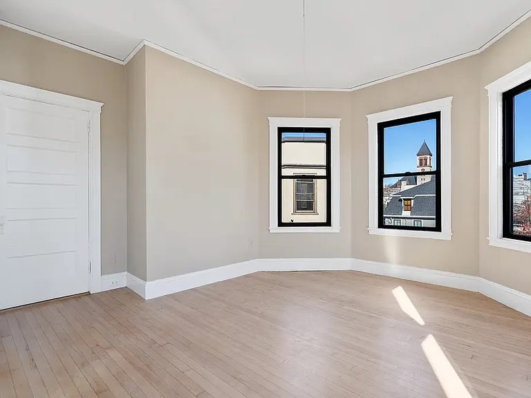 10 Green St #2J — Photo 11