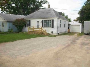 3446 Griffith Ct, Burton, MI 48529