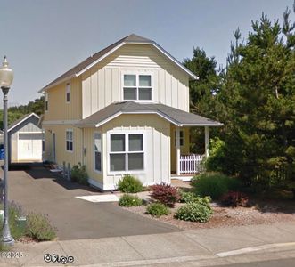 1537 NW 21st St, Lincoln City, OR, 97367