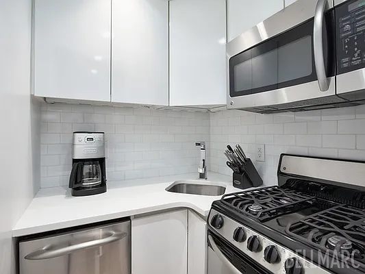 Sold by Bellmarc Realty | media 13