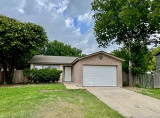 2900 Dixon Plain Dr, San Antonio, TX 78245