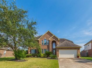 115 Sandstone Bend Ln, Dickinson, TX 77539
