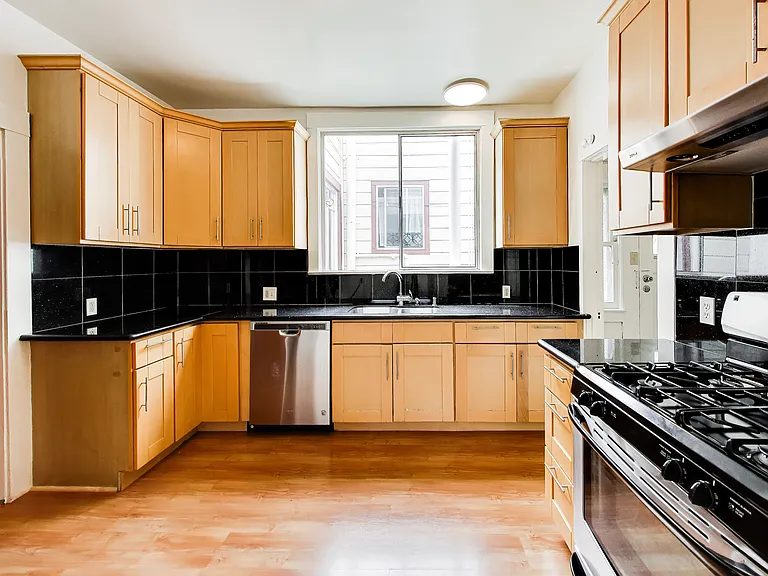 623 8th Ave #623 — Photo 9