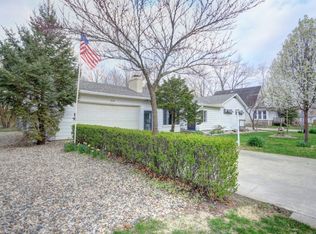 212 Brady Ln, Urbana, IL