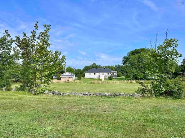 385 Brighton Rd, Lockeport, NS B0T 1L0