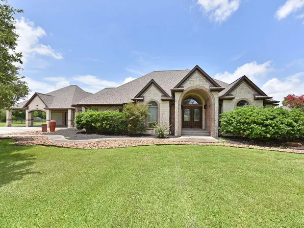 960 Cemetery Rd, Santa Fe, TX 77517