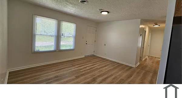 802 Saint Monica Dr — Photo 11
