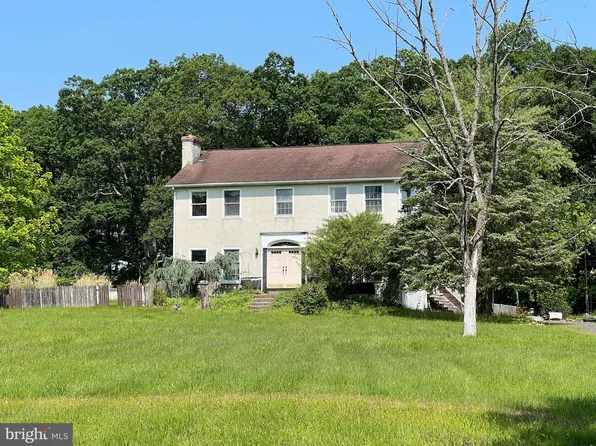 7077 Ferry Rd, New Hope, PA 18938