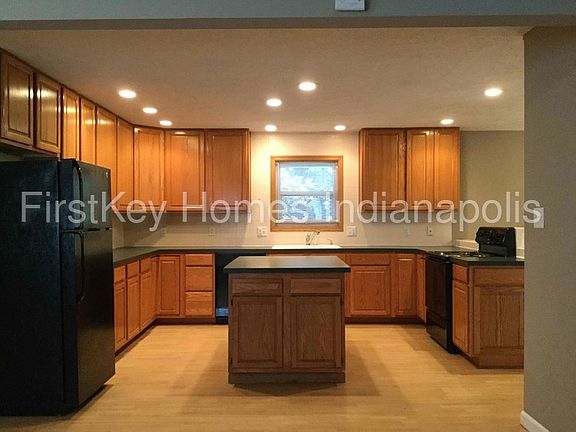 4th image of 7203 Shamrock Dr