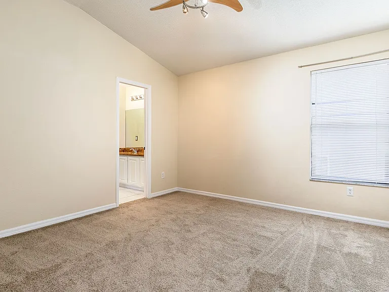 1585 Cherry Ridge Dr — Photo 21