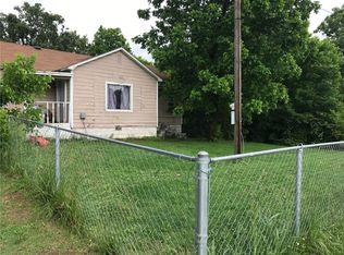 3680 W Don Tyson Pkwy, Springdale, AR 72762
