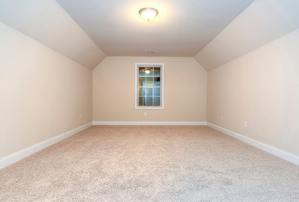 Similar Home - Bonus Room