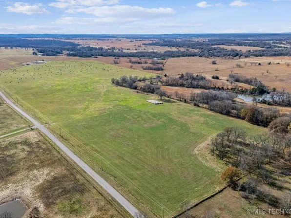 N 427th Rd, Chelsea, OK 74016