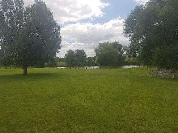 3rd image of 1531 W Kings Cv