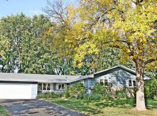4527 Heritage Hills Cir, Bloomington, MN 55437