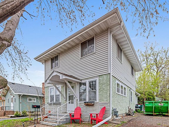 5th image of 4307 6th St NE