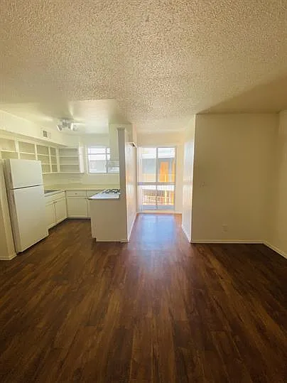 CATALINA VISTA APARTMENTS — Photo 37
