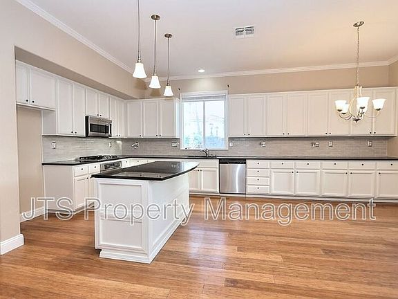 5th image of 2040 San Esteban Cir