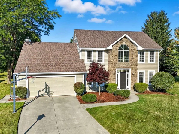 7901 Red Clover Ln, Fort Wayne, IN 46815