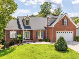 5564 Jonquil Ln, Ooltewah, TN 37363