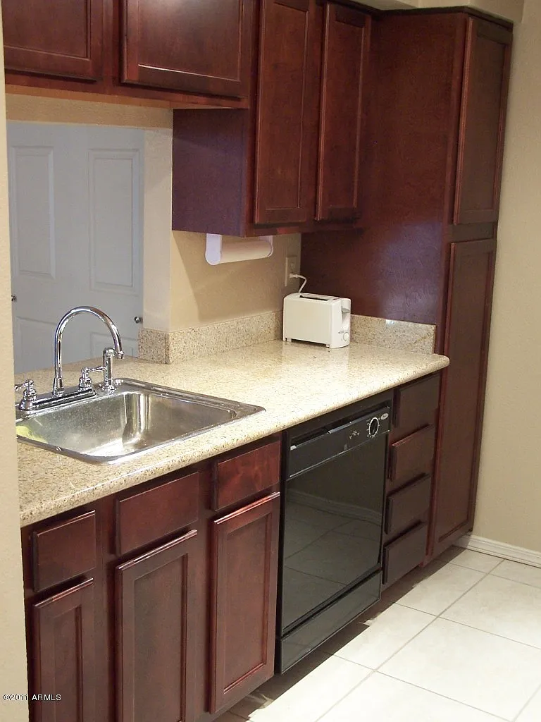 1 bed, 1.0 bath, 725 sqft, $1,450 — Photo 3