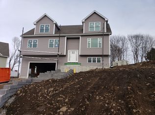 44 Grand View Ave, Lynn, MA 01904