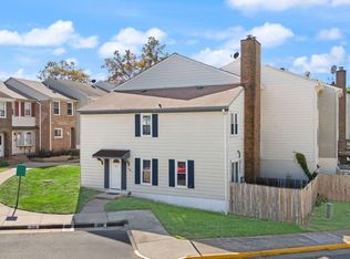 13838 Beaujolais Ct, Chantilly, VA 20151