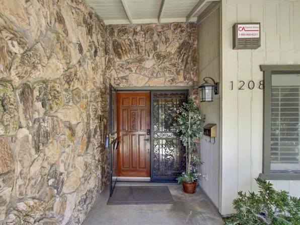 1208 Lantern Ct, Sacramento, CA 95864