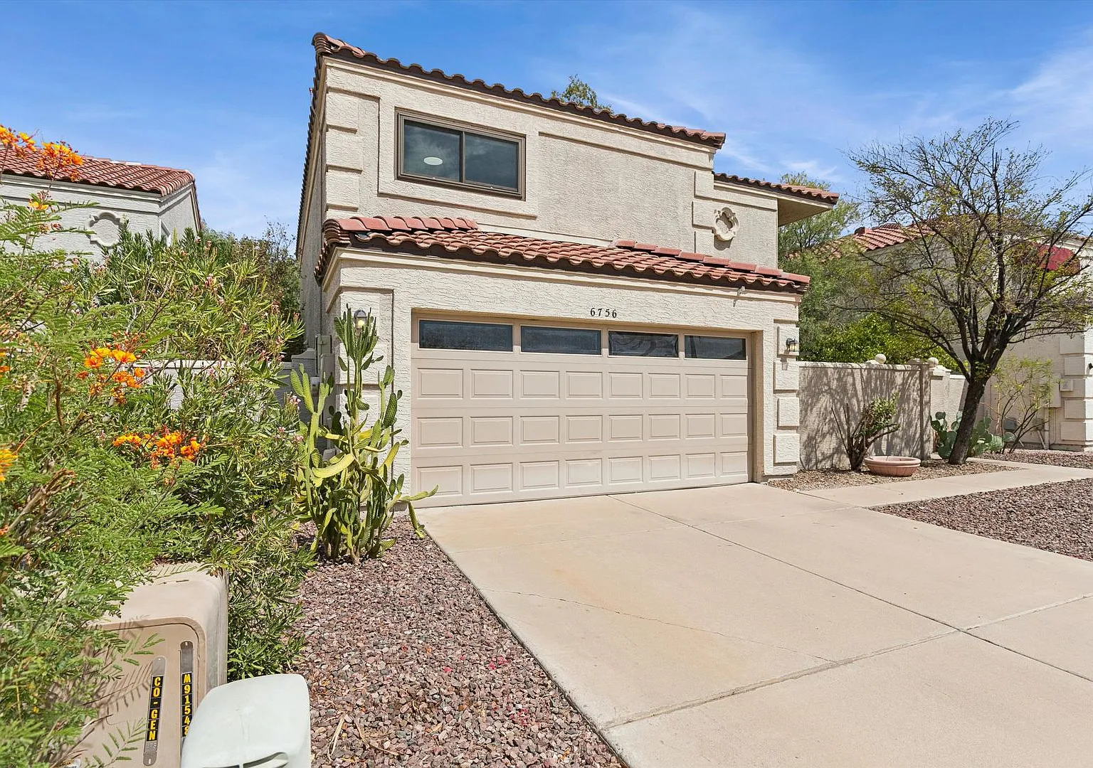Highly sought after golf course lot in Arrowhead Ranch, you will not be disappointed in the beaut... — Photo 4