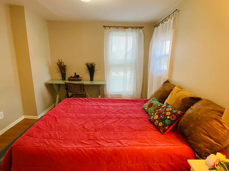 The Third bedroom from the walk-in closet view.