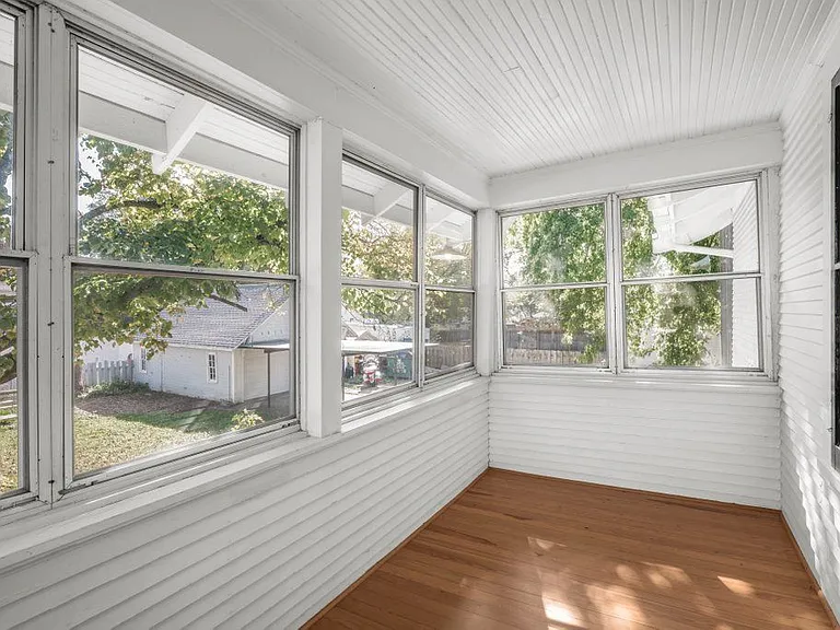 502 Park St S — Photo 15