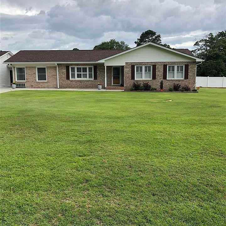 1st image of 220 Dogwood Acres Dr