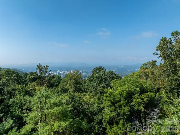 99999 Westhaven Dr #32, Asheville, NC 28804