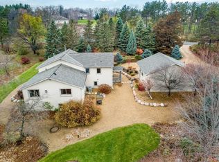 667 Oneil Rd, Hudson, WI 54016