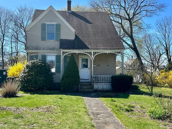 38 Carleton St, Whitman, MA 02382