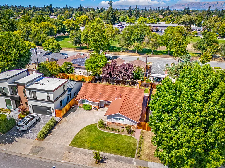 4623 Borina Dr — Photo 34