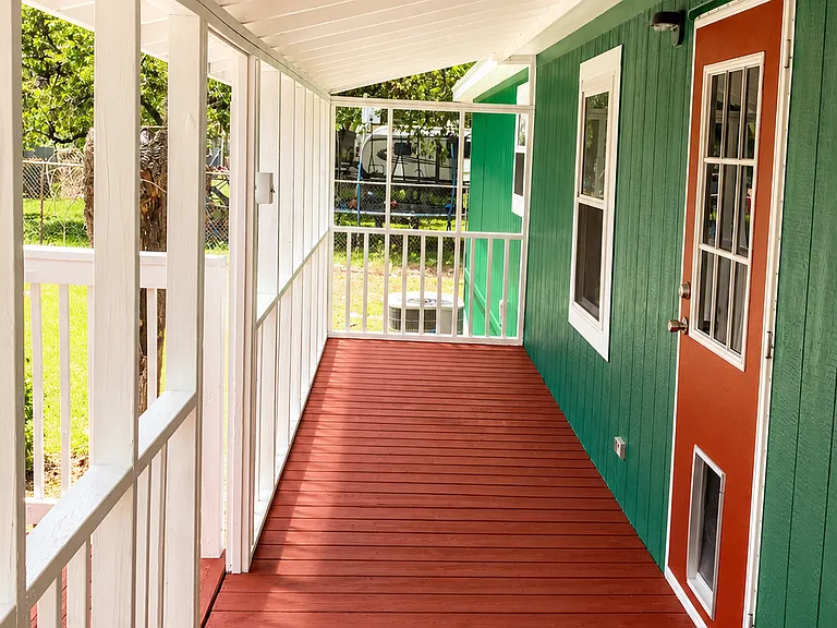 712 Fawn Dr — Photo 2