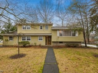 897 Ascot Rd, Scotch Plains, NJ 07076