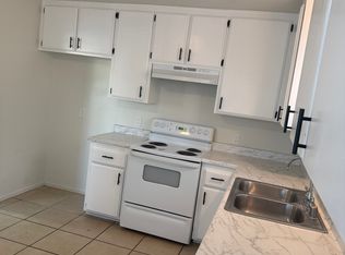 110 Lincoln Ave #B, Bakersfield, CA 93308