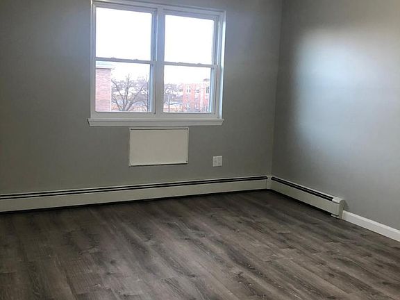 4th image of 3094 Mullan Pl