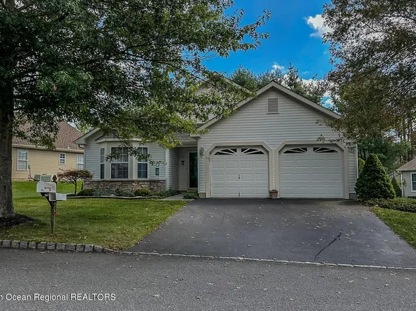53 Clear Lake Road, Manchester, NJ 08759