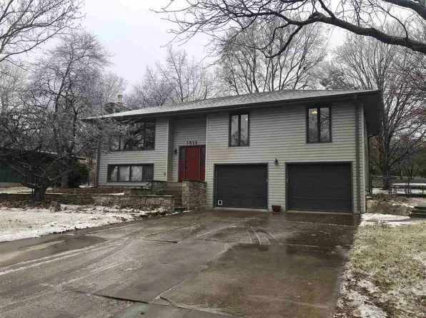 1815 Cedar Crest Dr, Manhattan, KS 66503