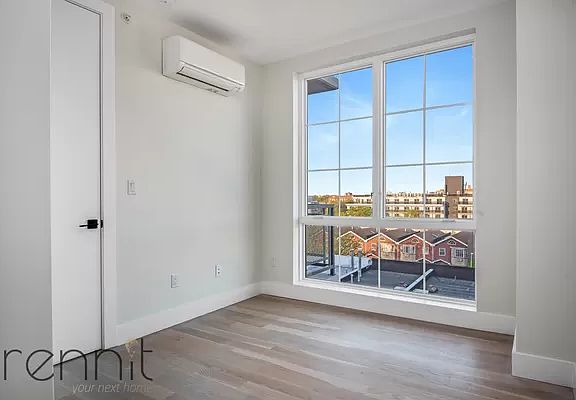 2nd image of 933 Rogers Ave #3E