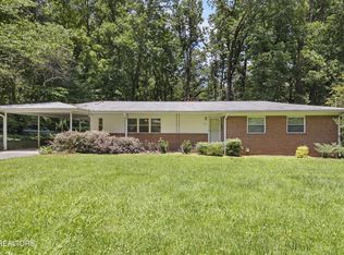 790 W Outer Dr, Oak Ridge, TN 37830