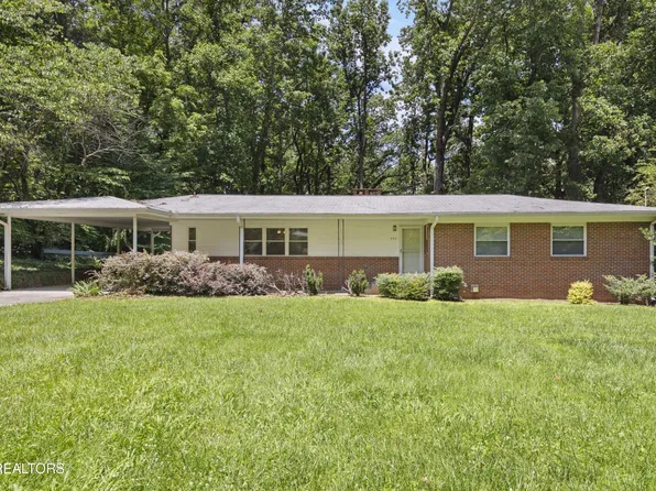 790 W Outer Dr, Oak Ridge, TN 37830