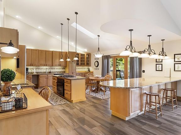 2nd image of 510 White Pine Trl