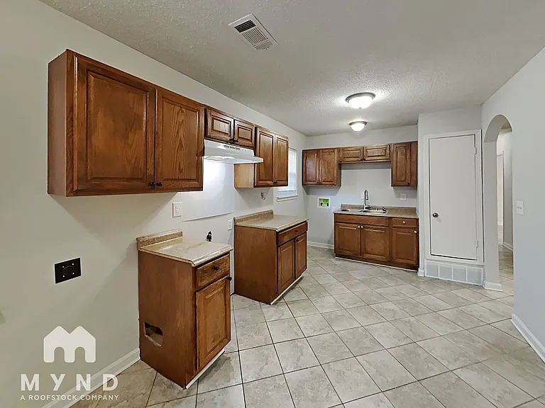 5130 Alford St — Photo 3